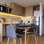 Hermoso Y Moderno Departamento, Nuevo, A Pasos De La Quinta Vergara, Cercano A Los Mejores Atractivos De Vina Del Mar, Con Maravillosa Vista